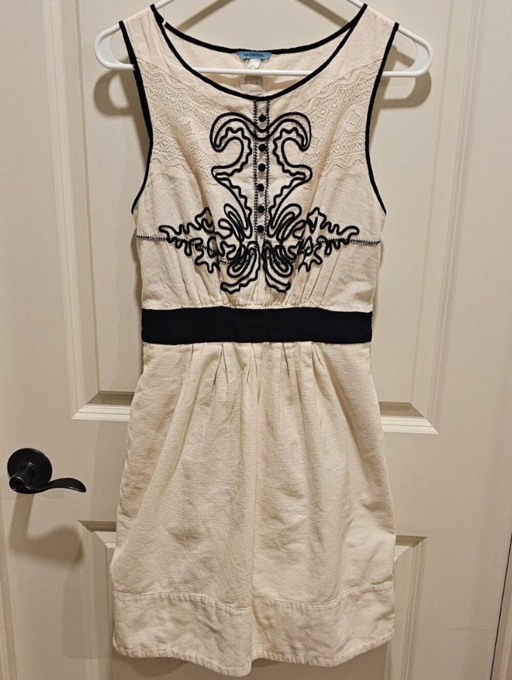 Leifnotes Cream Dress with Black Embroidered Detail and Waistband  Size 4